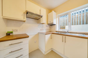 Kitchen- click for photo gallery